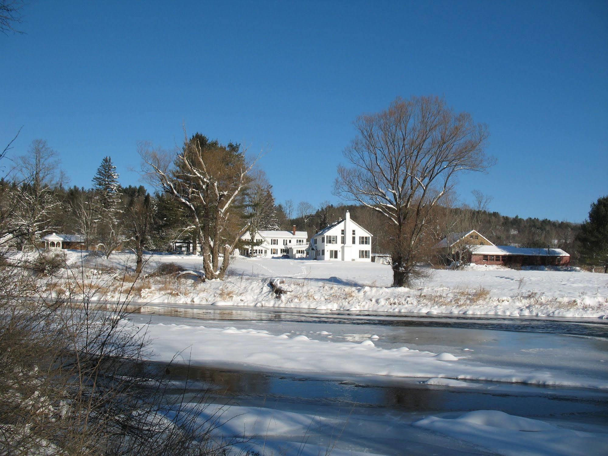 The Lincoln Inn & Restaurant At The Covered Bridge Woodstock Exterior foto